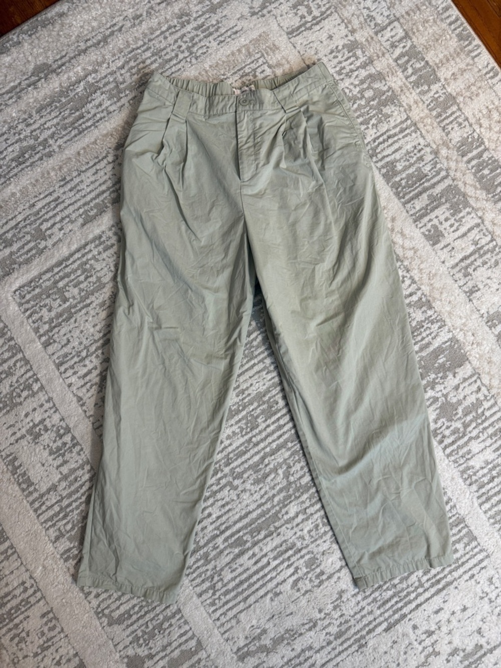 Mango Women's Sage Green Casual Pleated Pants - Size 08